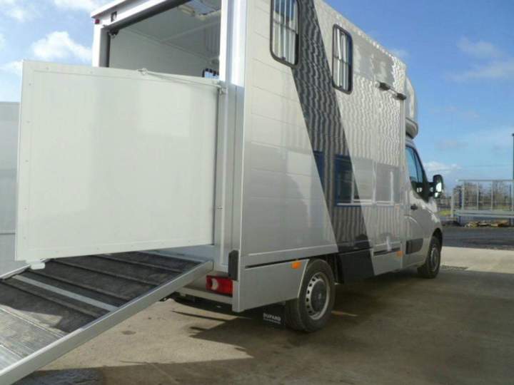 Atelier de fabrication vans pour chevau Basse-Normandie