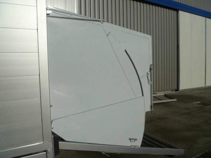 Fabrication de vans chevaux personnalisés Basse-Normandie